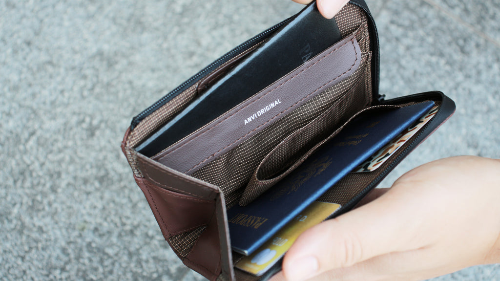 Alex P1 passport wallet