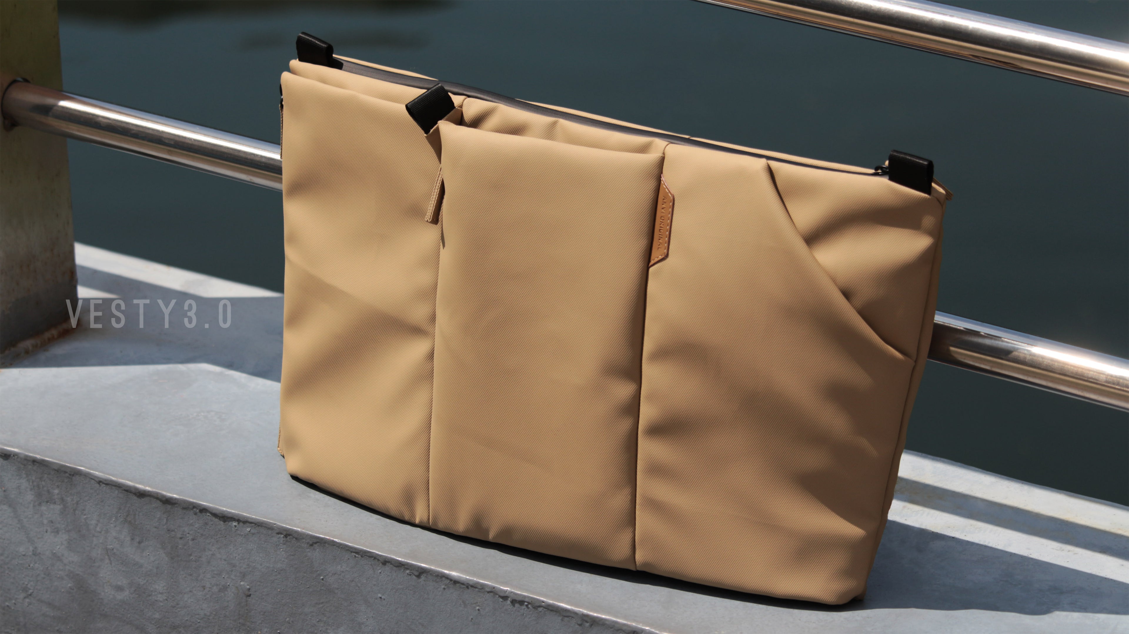 Vesty3.0 Two in One sling bag