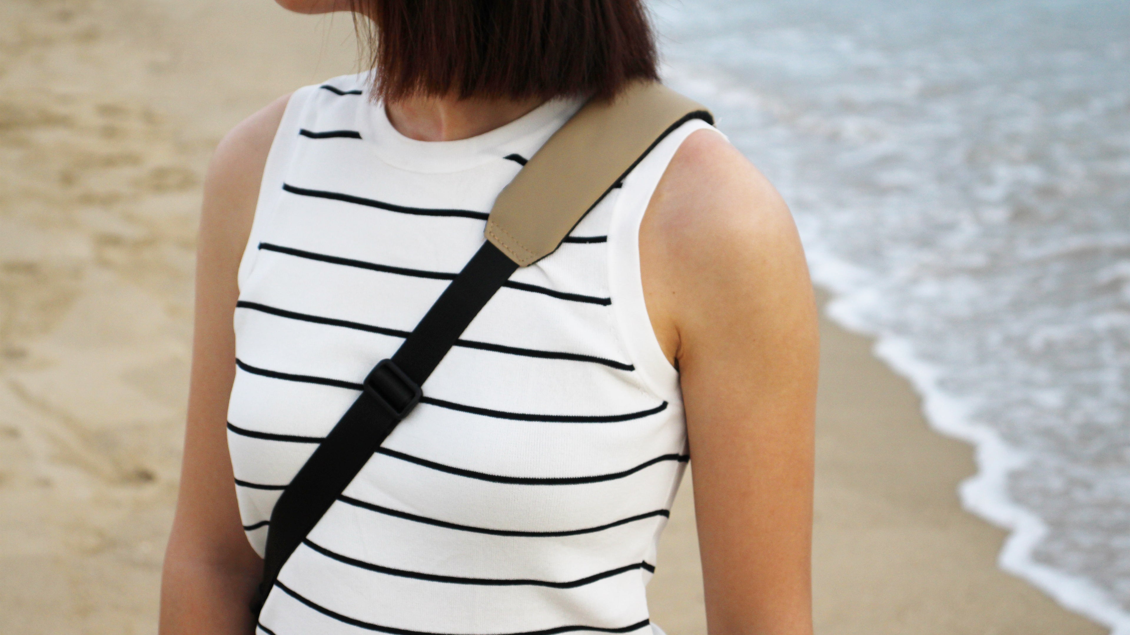 Narrow padded shoulder belt