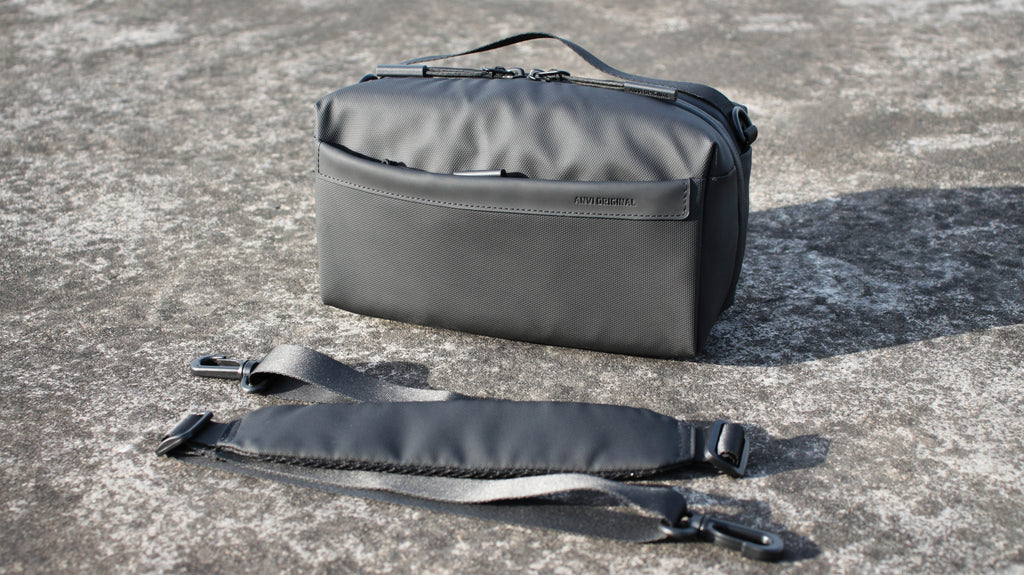Narrow padded shoulder belt