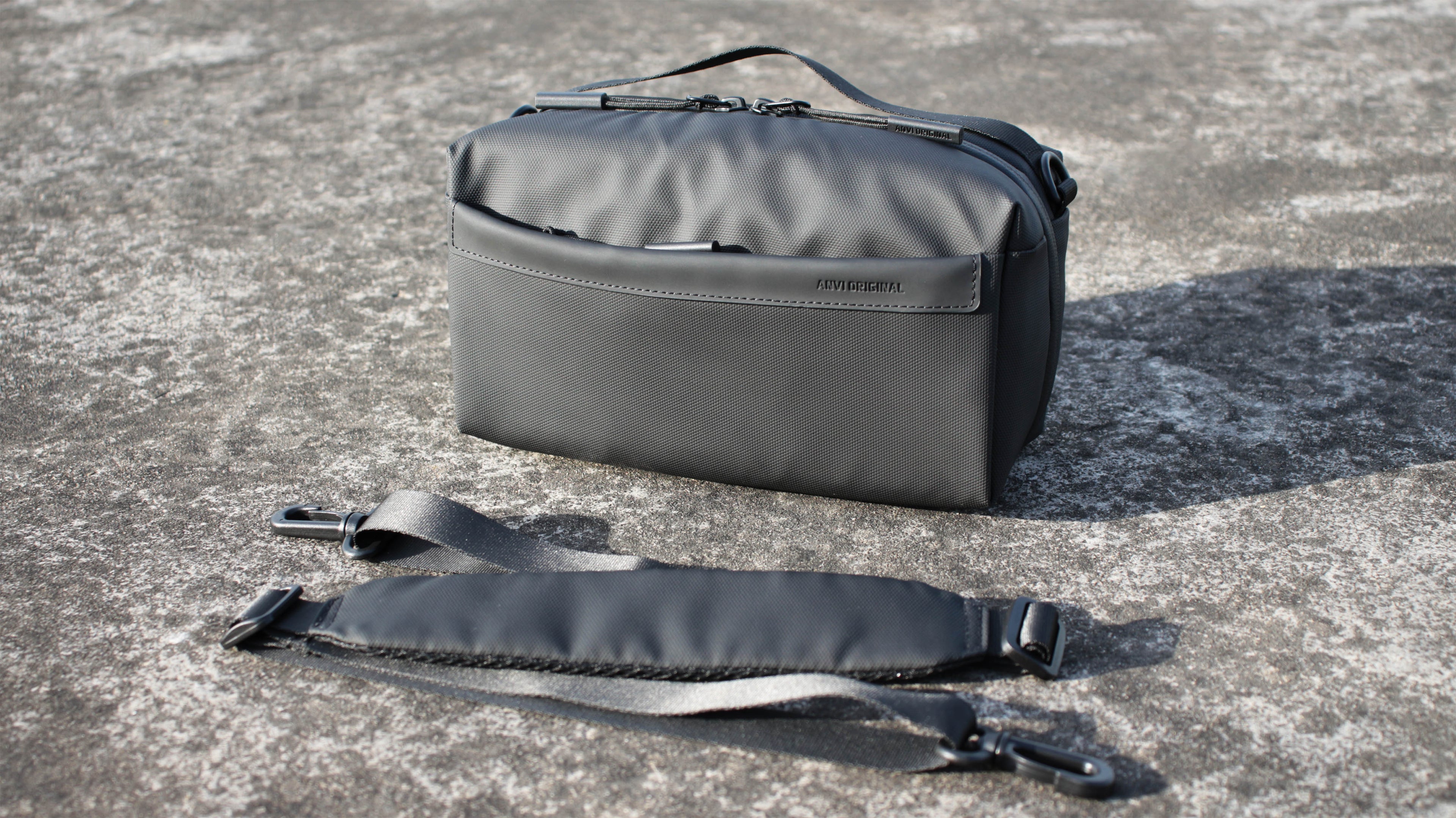 Narrow padded shoulder belt