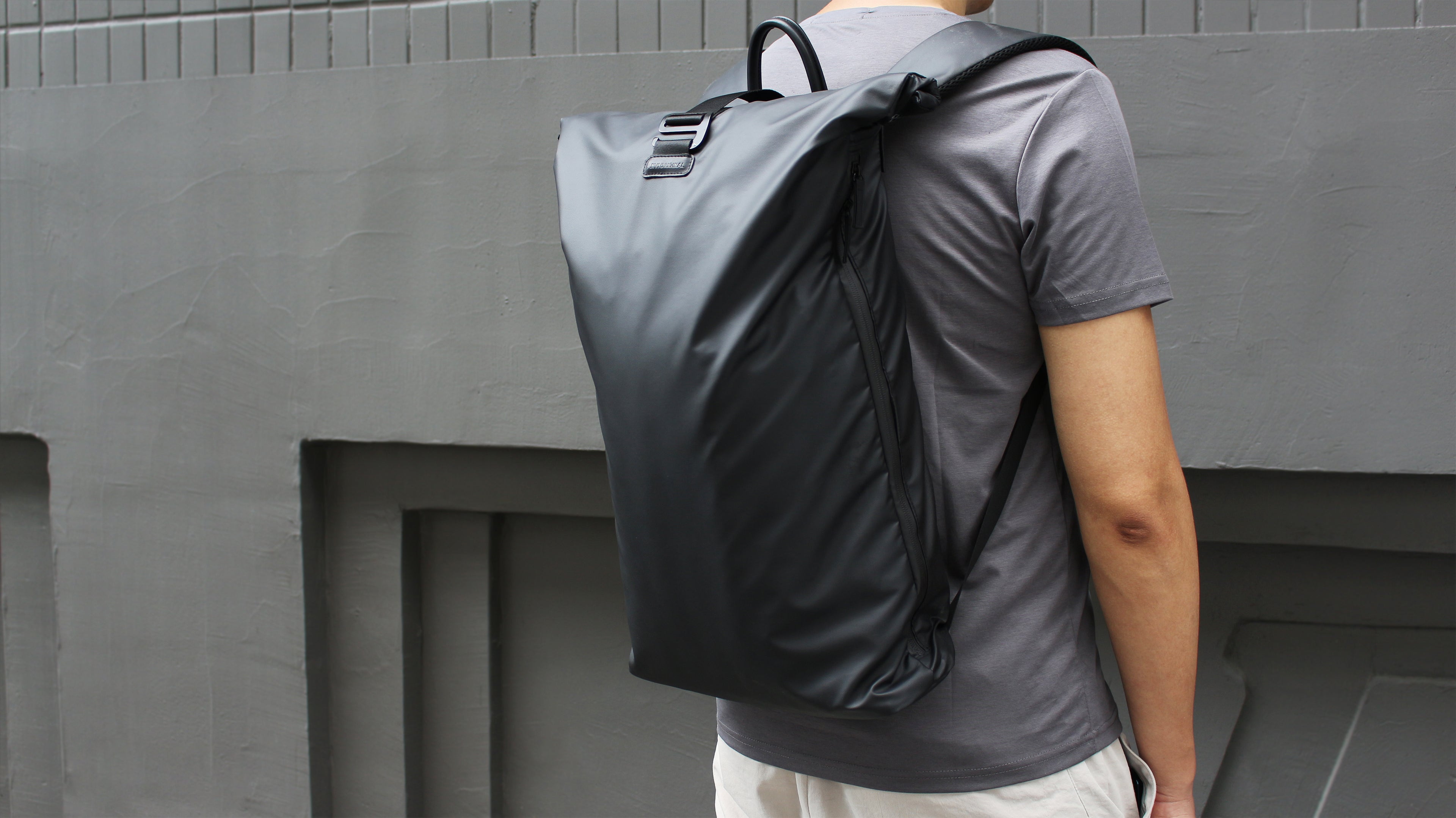 Alex2.0+ Roll-top backpack