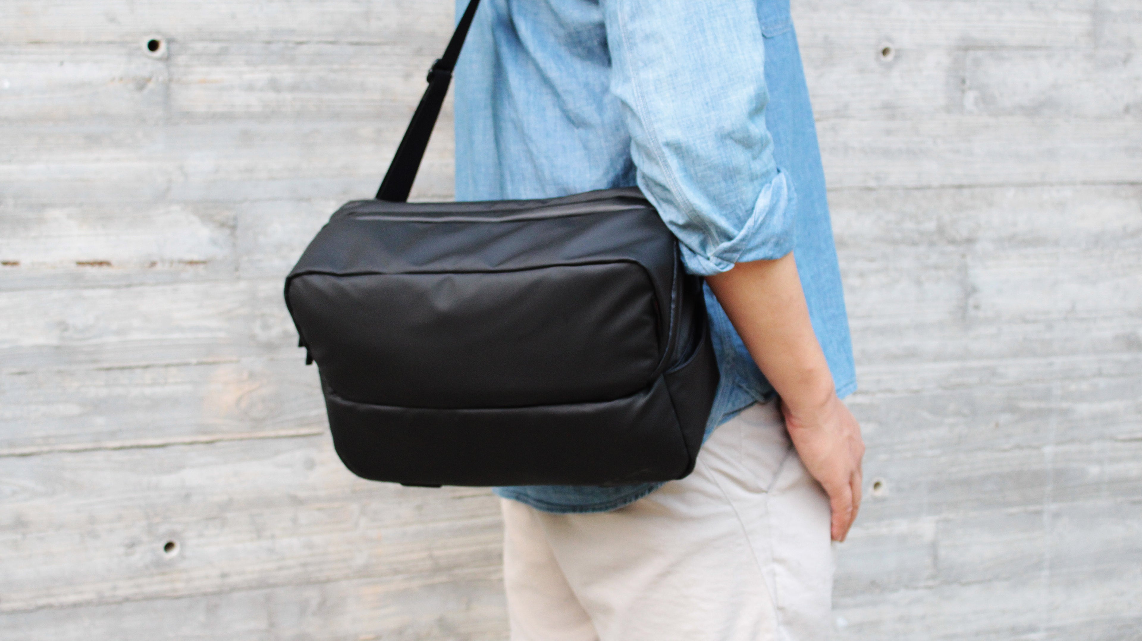 Alex S1 camera sling bag